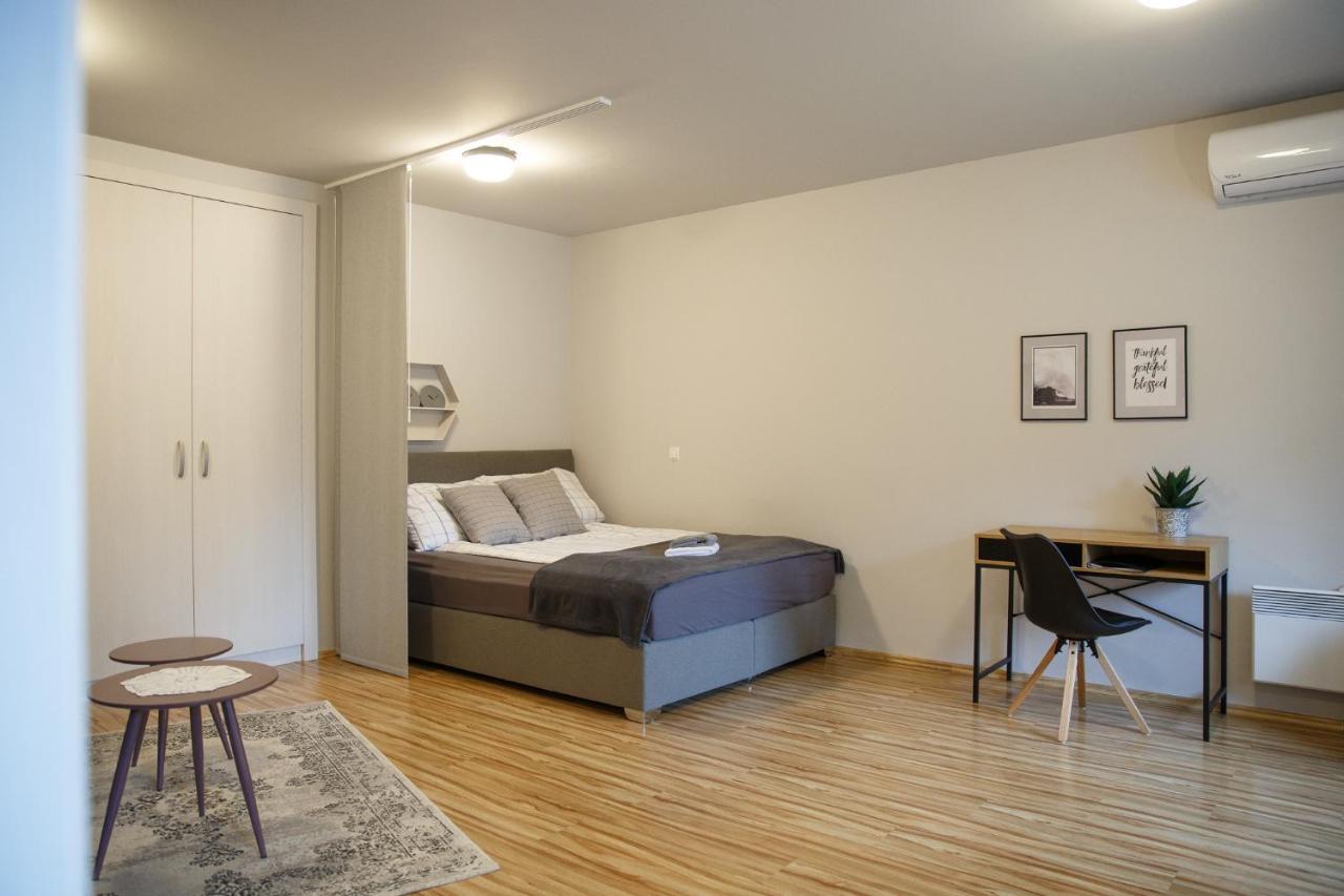 צליה Apartment Nobl Plac מראה חיצוני תמונה