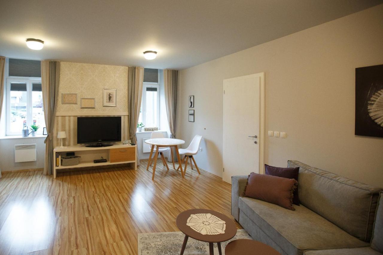 צליה Apartment Nobl Plac מראה חיצוני תמונה